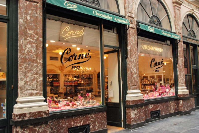 boulangerie-COLLOBRIERES-min_chocolate_chocolaterie_shop_luxury_chic_gallery_brussels_belgium-558146